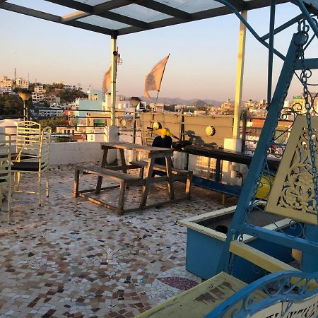 أُودايبور Whereabout Hostel المظهر الخارجي الصورة