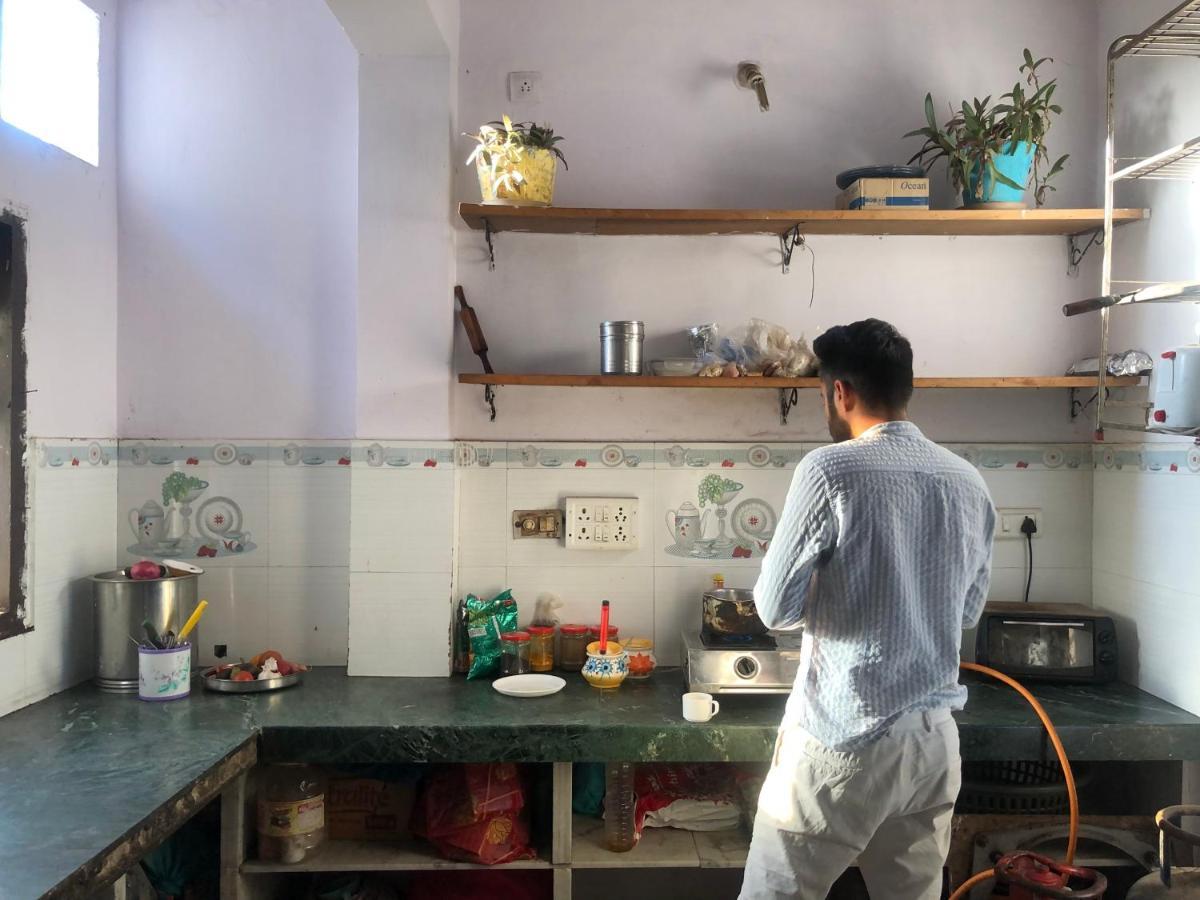 أُودايبور Whereabout Hostel المظهر الخارجي الصورة