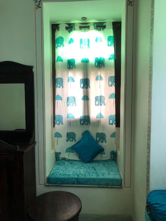أُودايبور Whereabout Hostel المظهر الخارجي الصورة